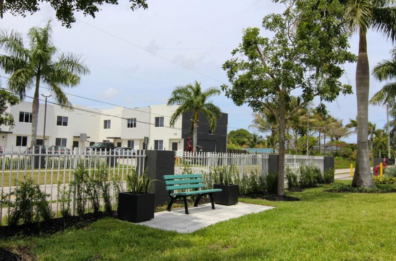 170 NW 158th Street, Unit 11, Miami, FL 33169 Photo