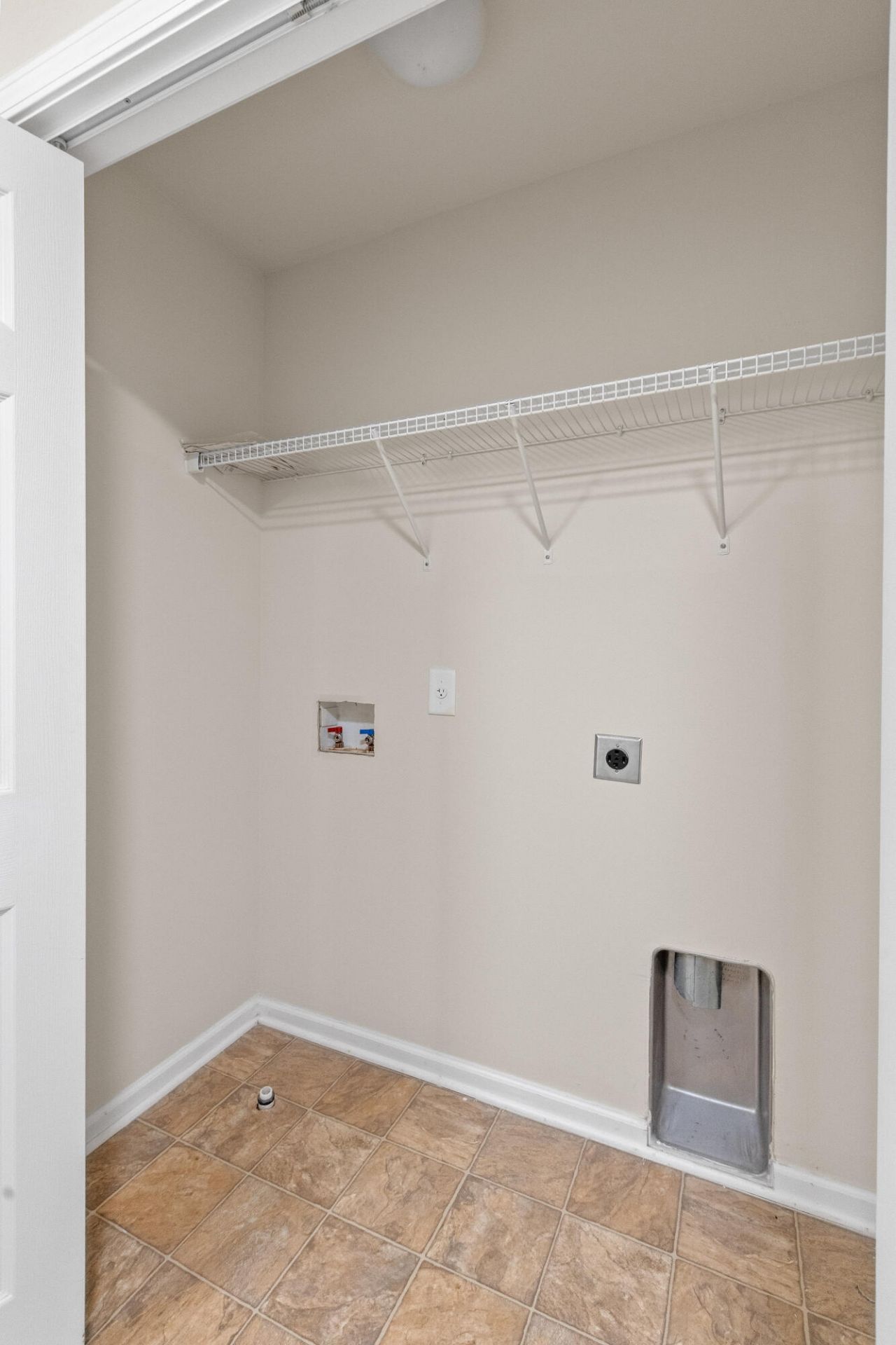 325 Flyway Road Photo 44