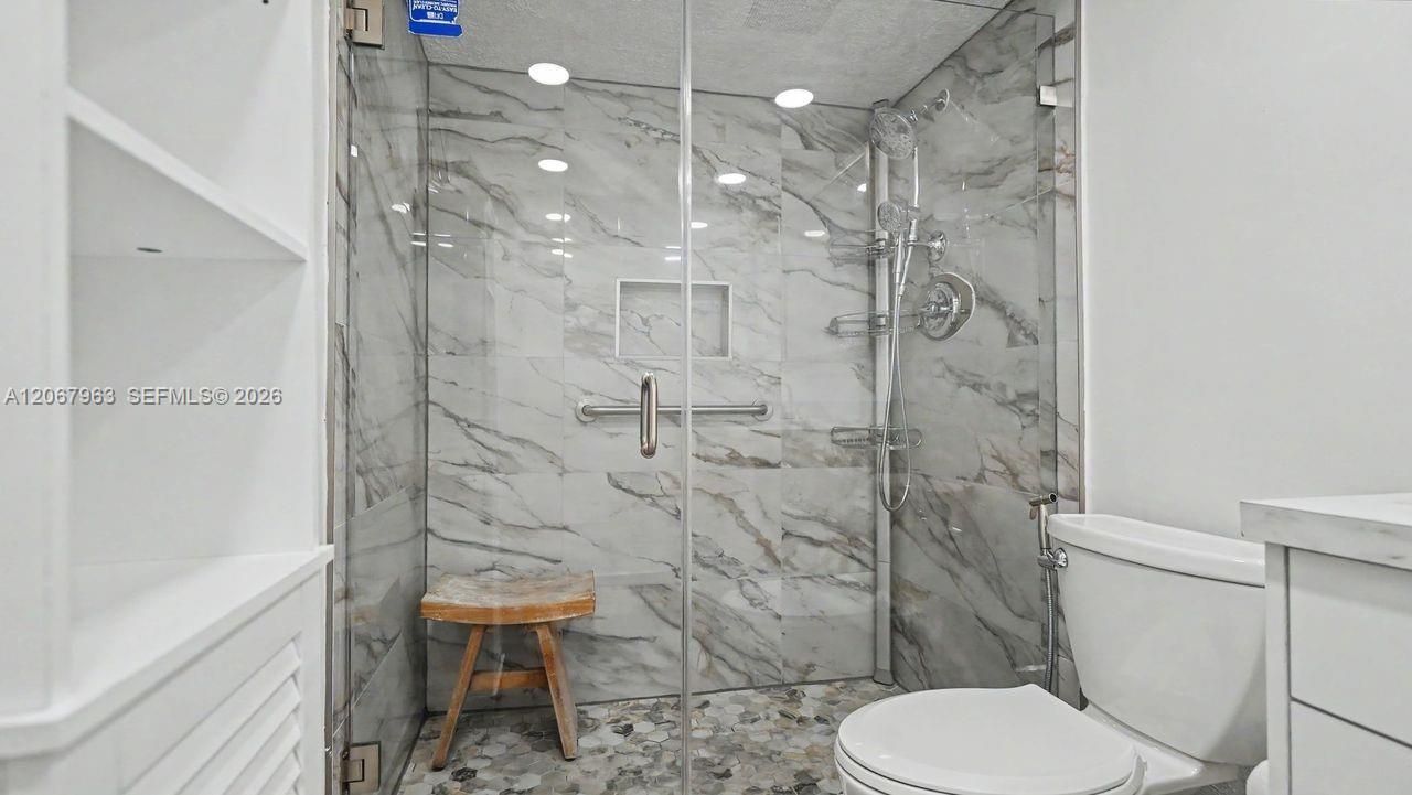 1300 Saint Charles Pl, Unit 417, Pembroke Pines, FL 33026 Photo