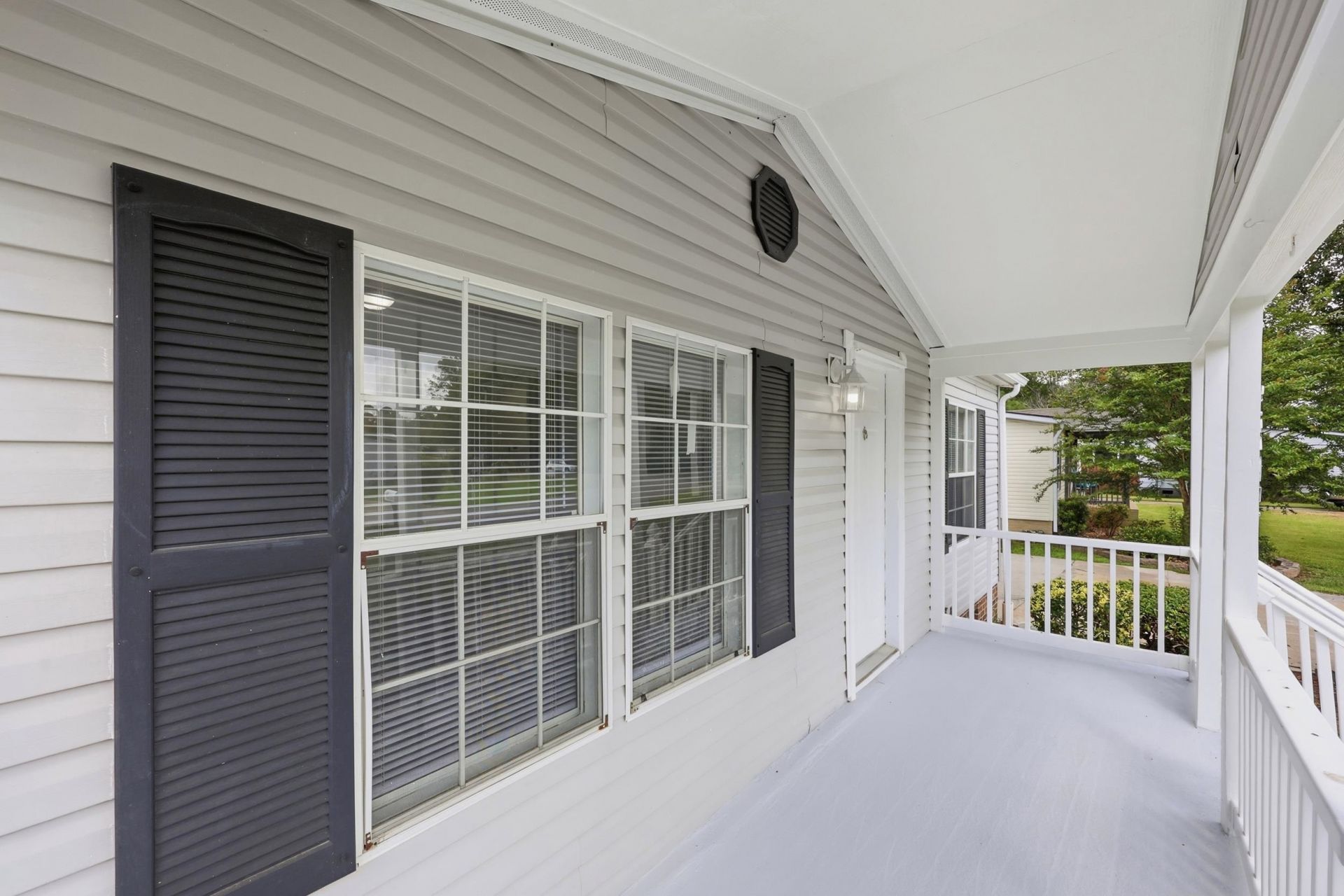 3265 Lyndon Dr. Photo 10