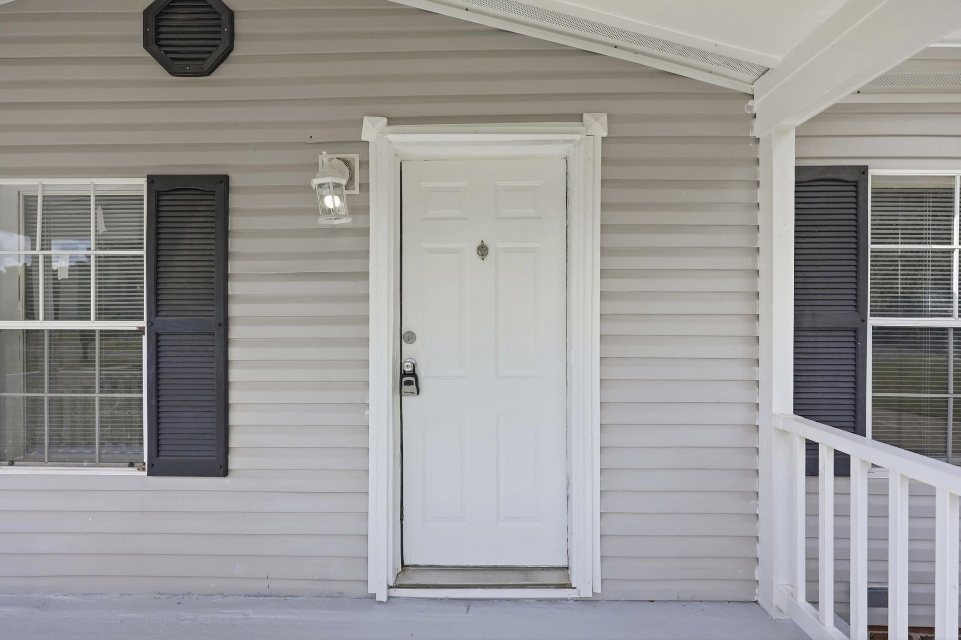 3265 Lyndon Dr. Photo 11