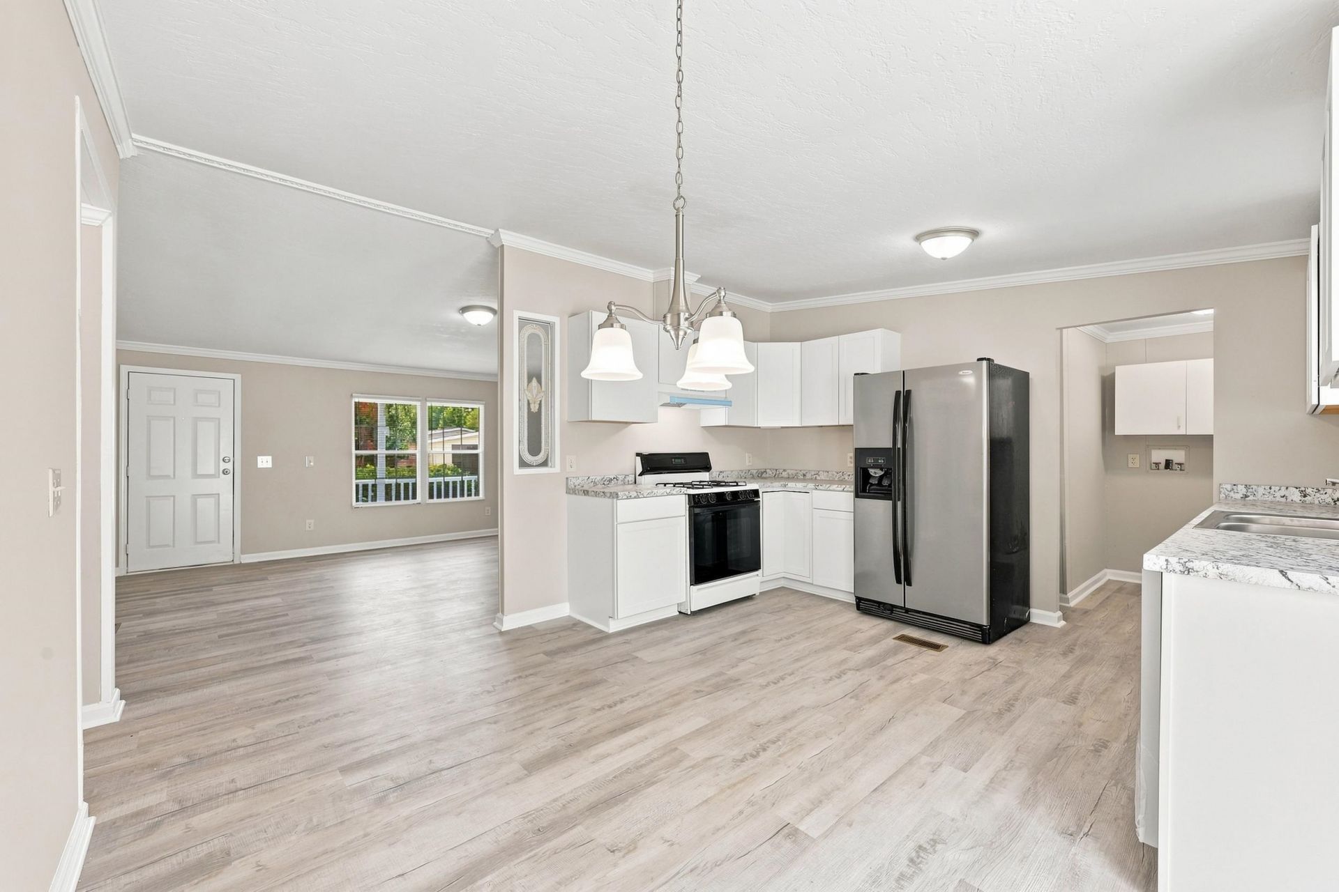3265 Lyndon Dr. Photo 19