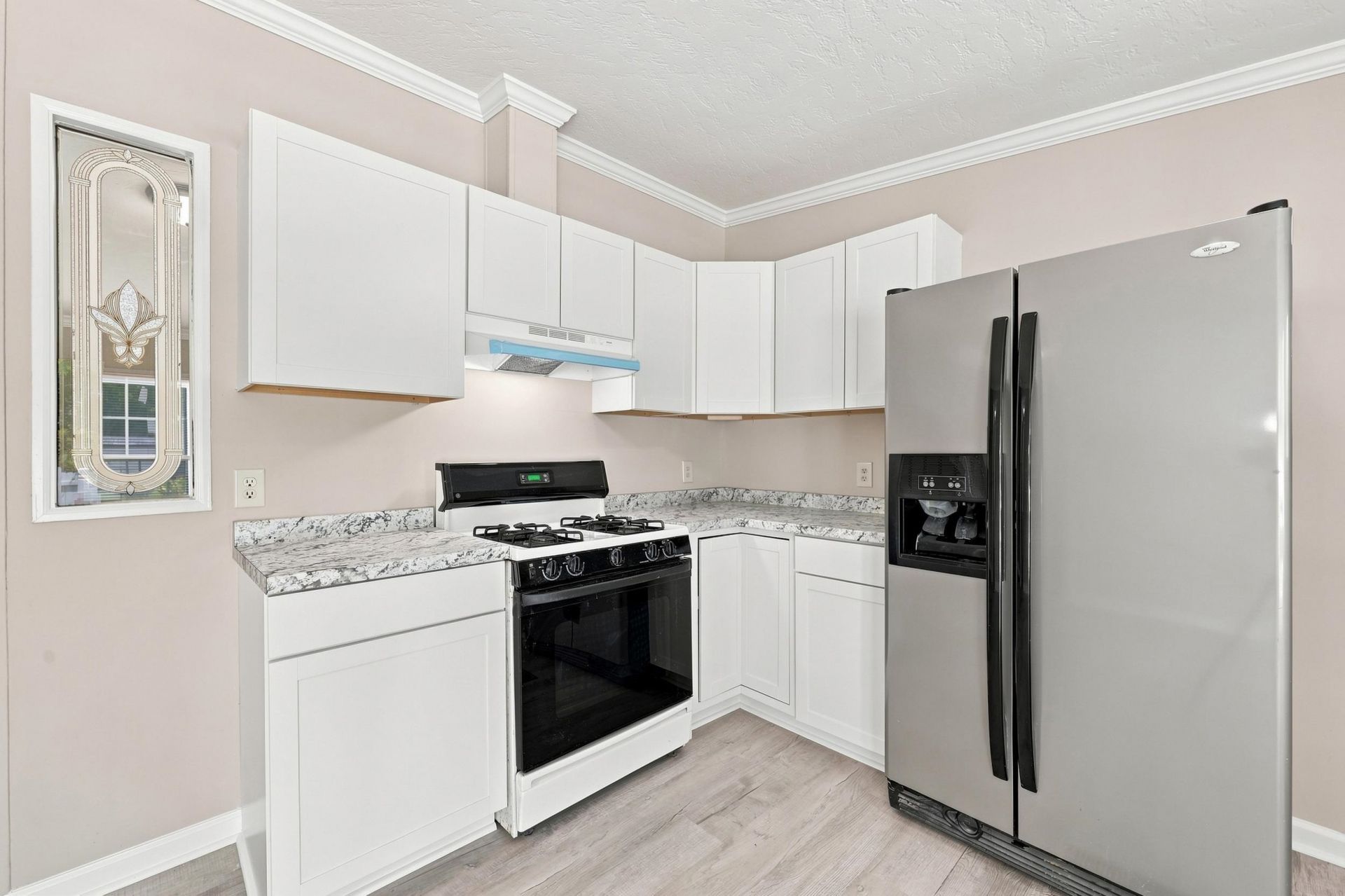 3265 Lyndon Dr. Photo 20
