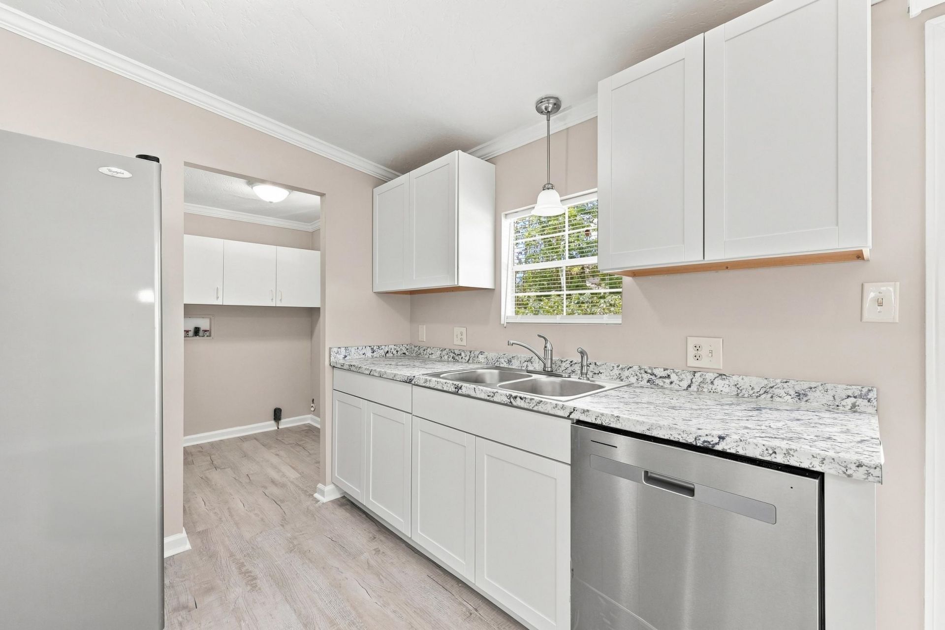 3265 Lyndon Dr. Photo 21