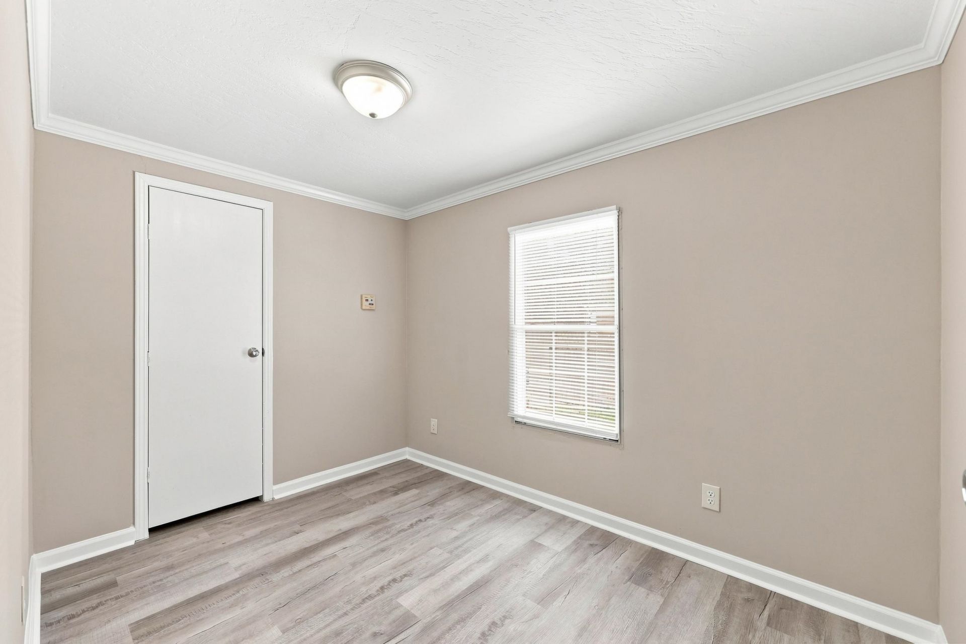 3265 Lyndon Dr. Photo 29
