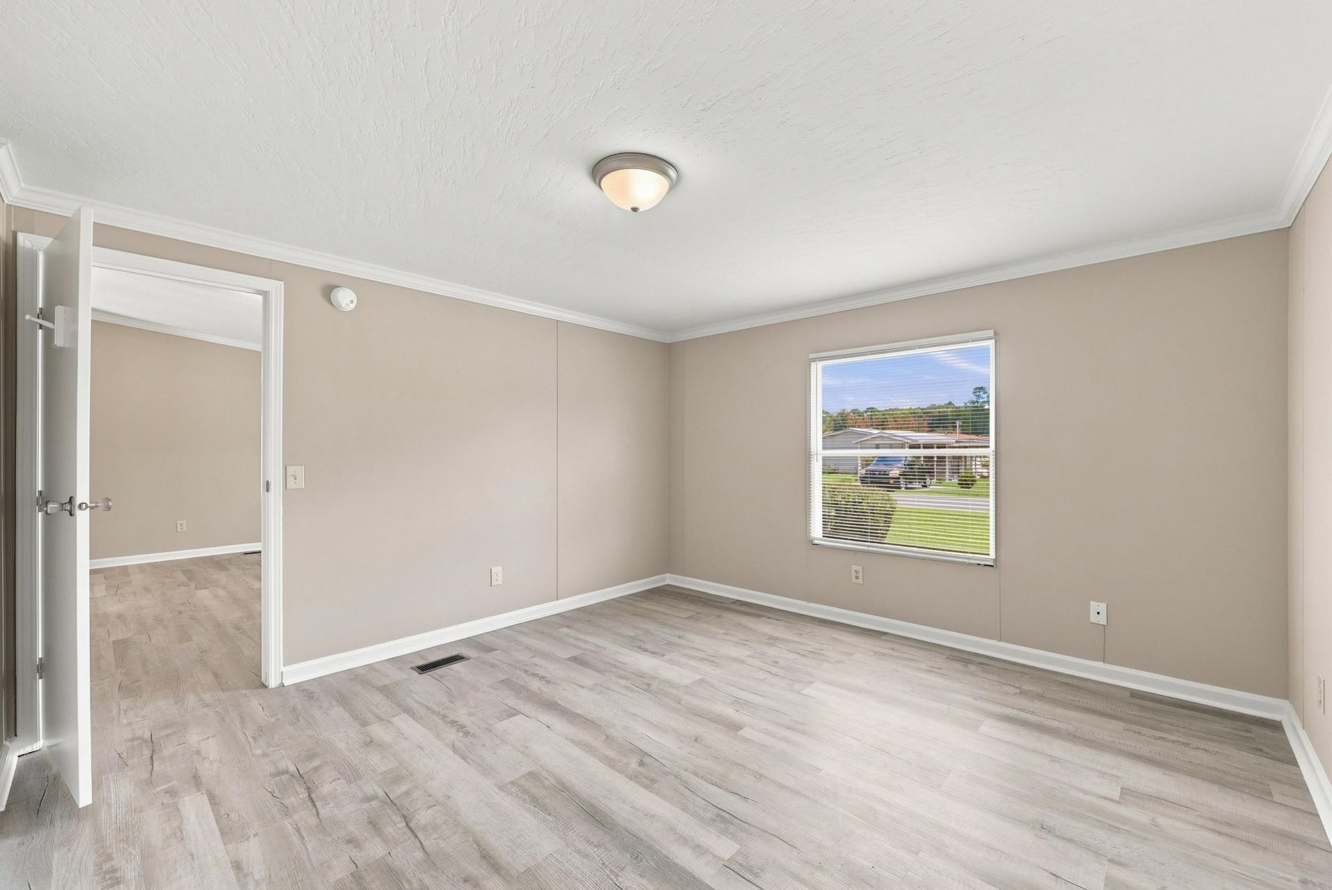 3265 Lyndon Dr. Photo 34