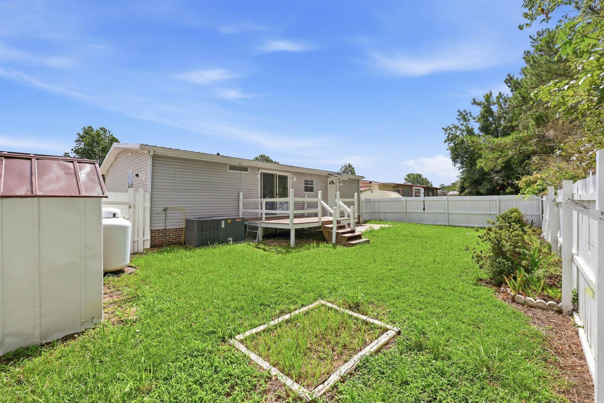 3265 Lyndon Dr. Photo 40