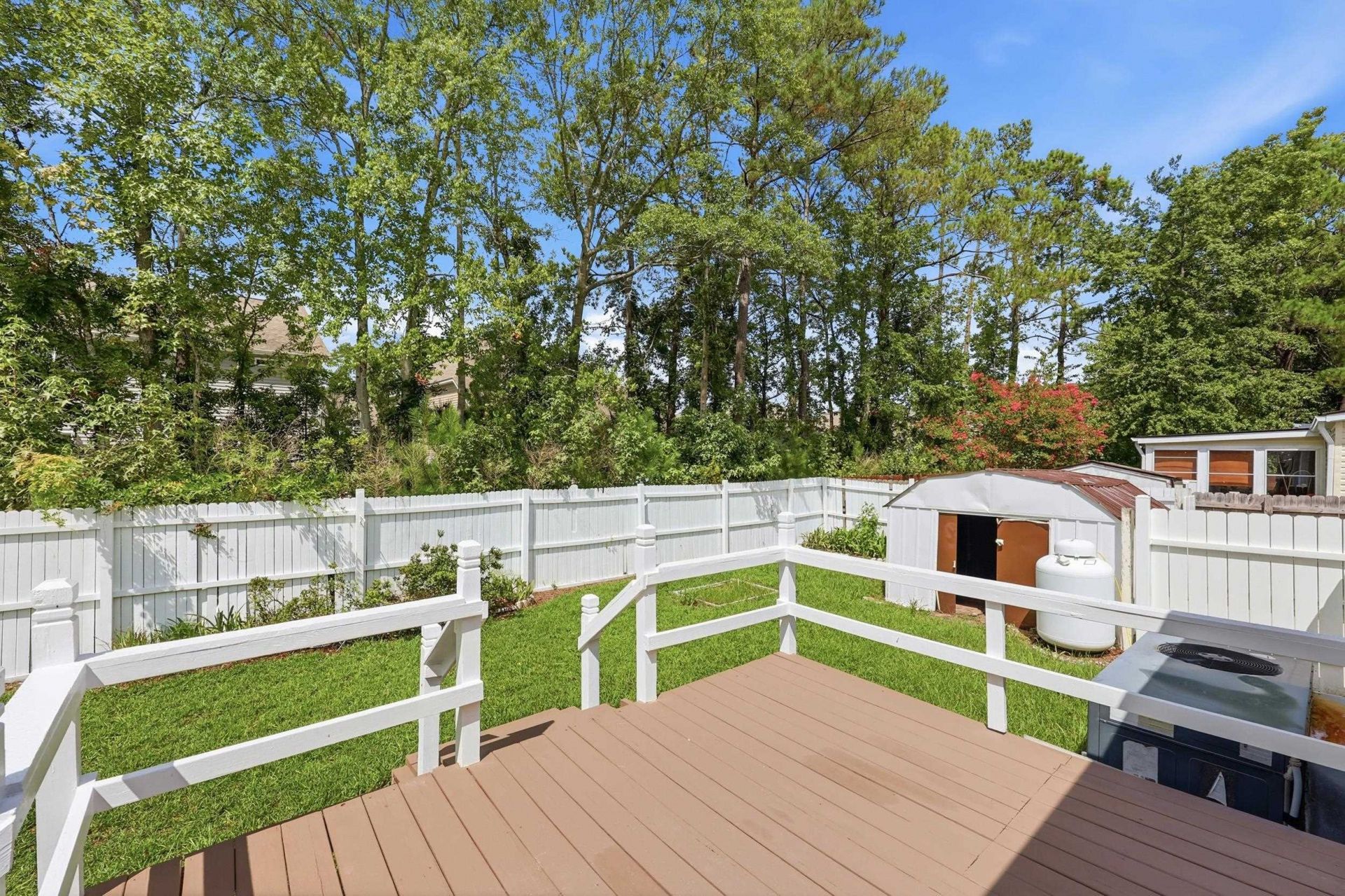 3265 Lyndon Dr. Photo 45