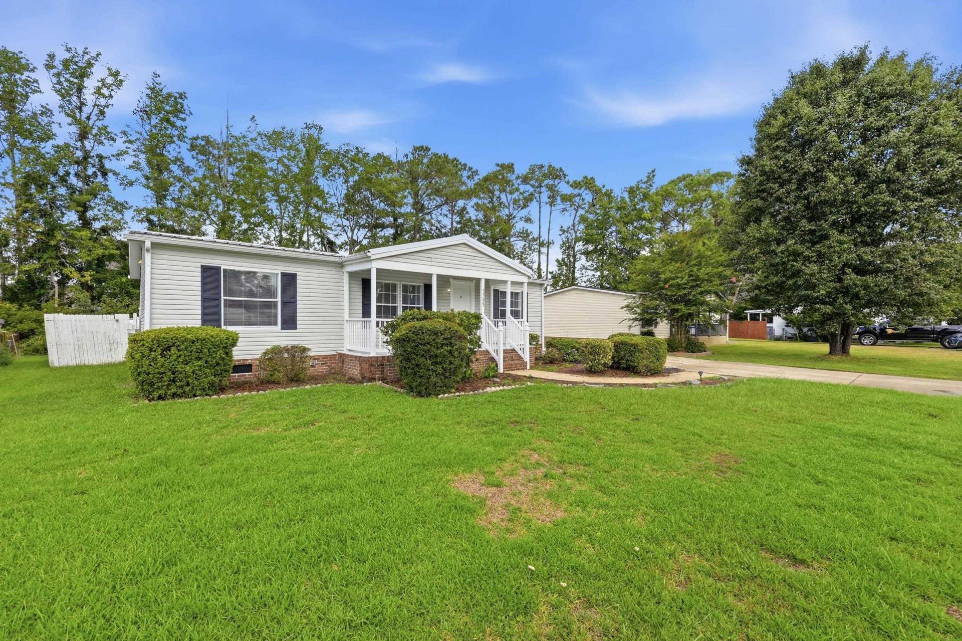 3265 Lyndon Dr. Photo 8