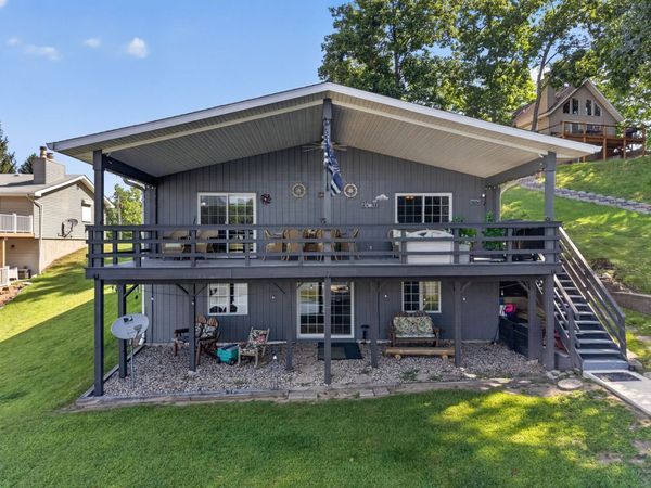 2 Clubhouse Drive , Varna, IL 61375