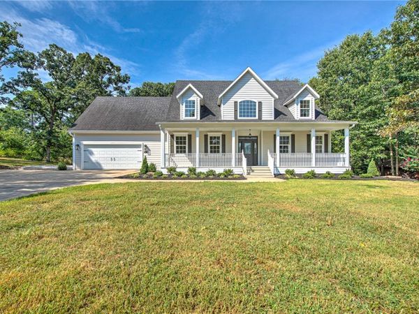 17 Sandhurst Drive, Bella Vista, AR 72714