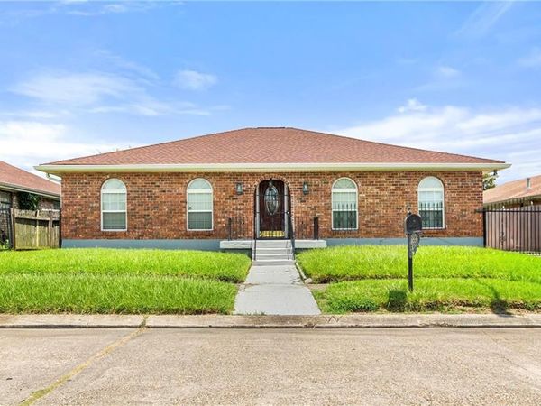9896 E WHEATON Circle, New Orleans, LA 70127