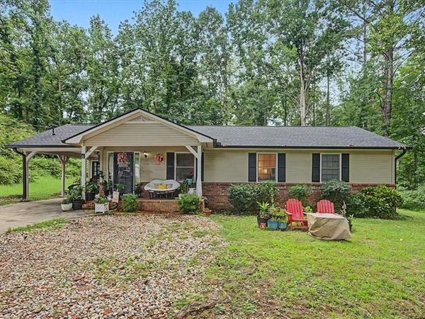 4 Shadowood Court , Silver Creek, GA 30173