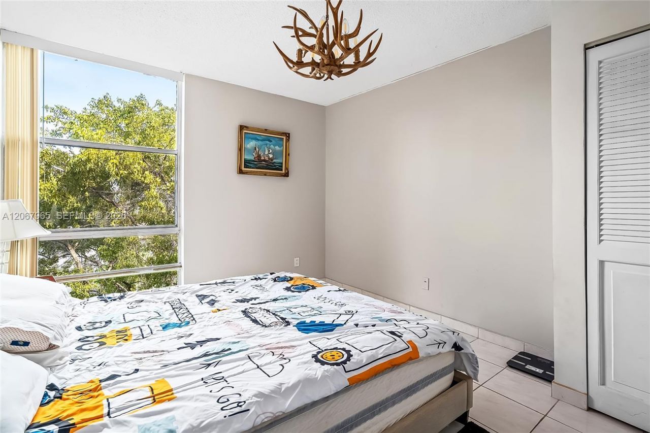 210 172nd St , Unit 533, Sunny Isles Beach, FL 33160 Photo