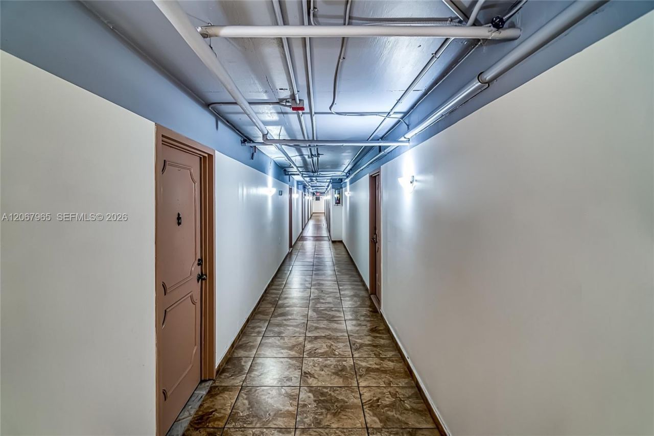 210 172nd St , Unit 533, Sunny Isles Beach, FL 33160 Photo