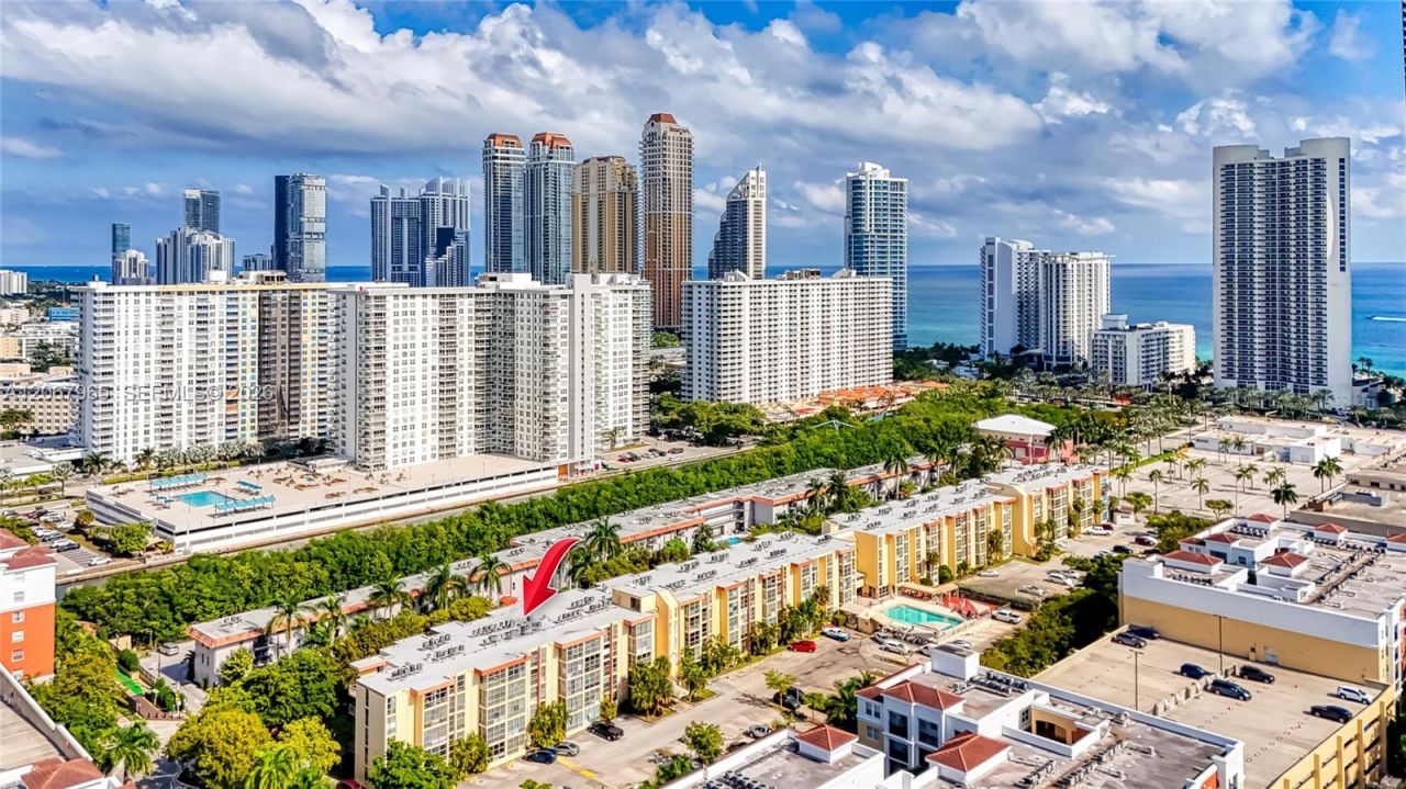210 172nd St , Unit 533, Sunny Isles Beach, FL 33160 Photo