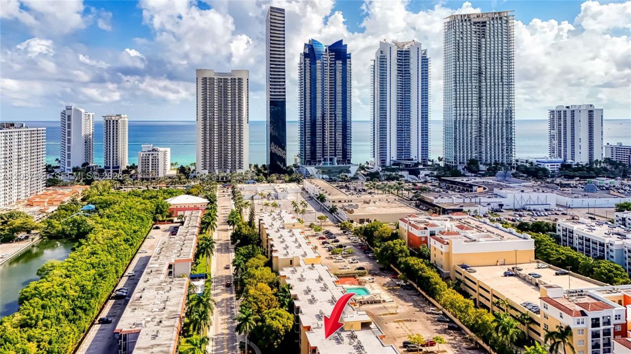 210 172nd St , Unit 533, Sunny Isles Beach, FL 33160 Photo