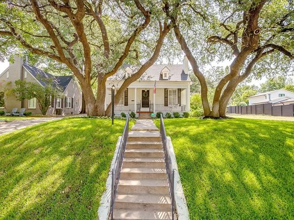 2553 Stadium Drive, Fort Worth, TX 76109