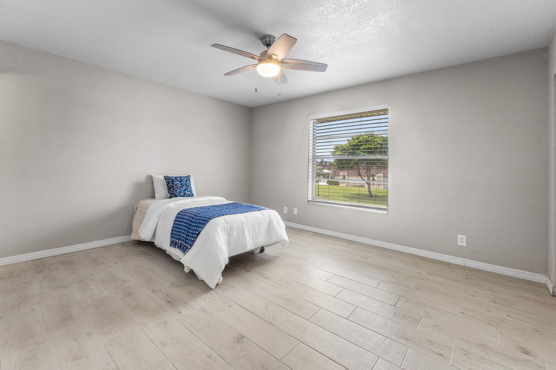 12005 Poinciana Boulevard, Unit 209, Royal Palm Beach, FL 33411 Photo