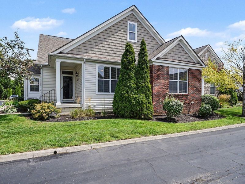 4742 Clubpark Drive, Hilliard, OH 43026 Photo 1