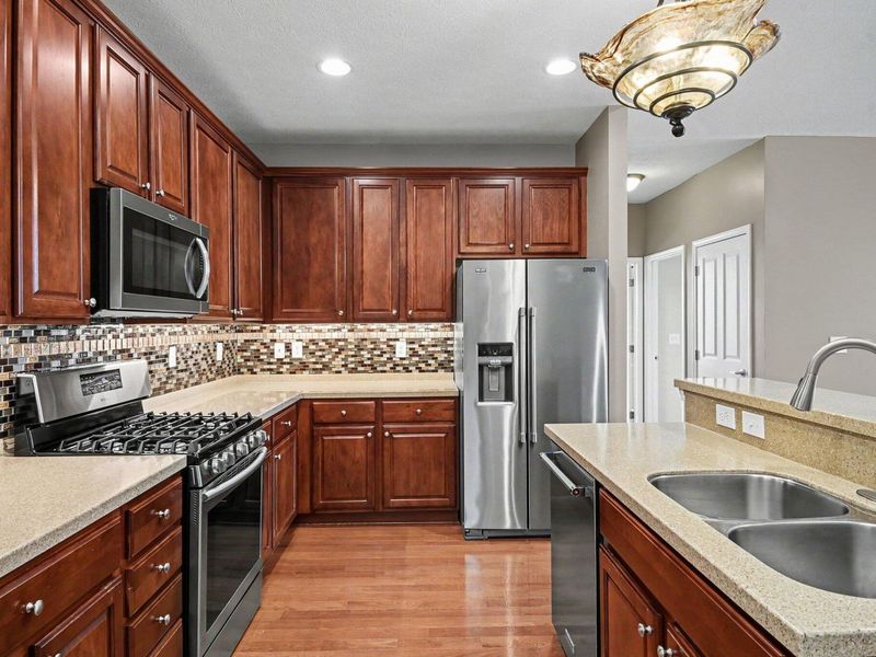 4742 Clubpark Drive, Hilliard, OH 43026 Photo 16