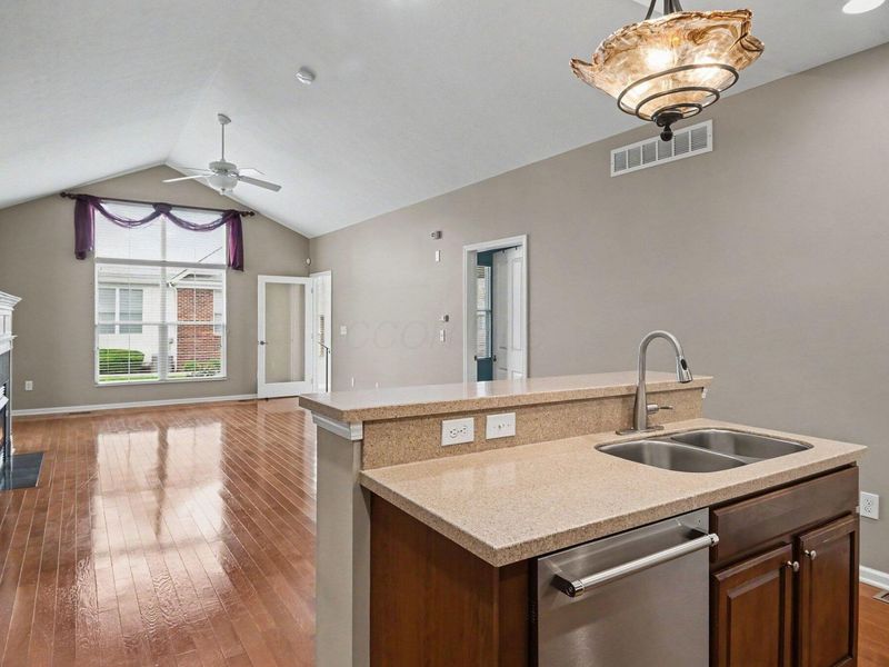 4742 Clubpark Drive, Hilliard, OH 43026 Photo 17