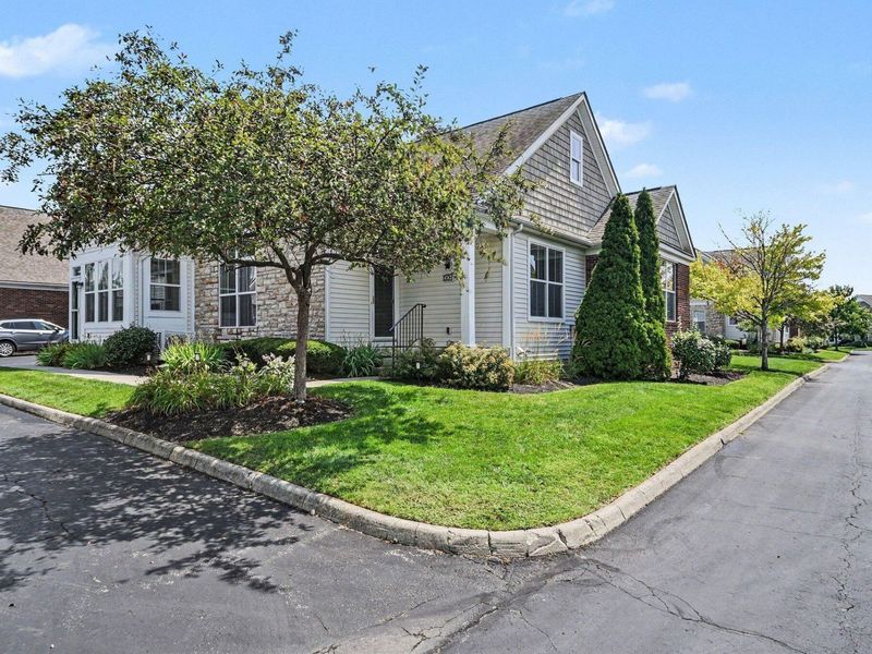 4742 Clubpark Drive, Hilliard, OH 43026 Photo 3