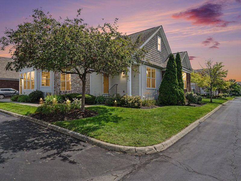 4742 Clubpark Drive, Hilliard, OH 43026 Photo 4