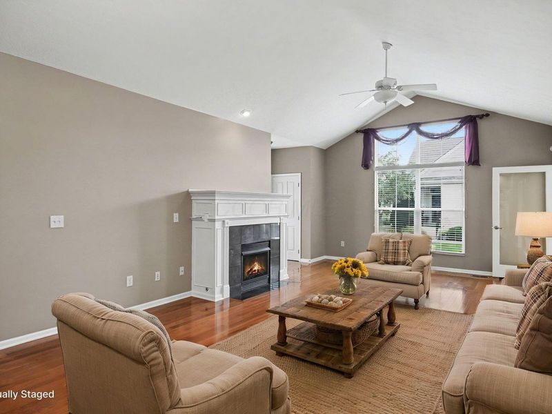 4742 Clubpark Drive, Hilliard, OH 43026 Photo 6