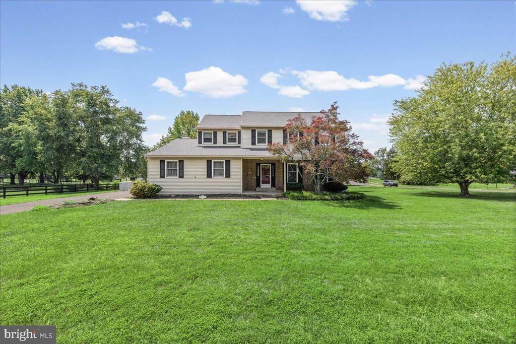 2395 GREENSWARD N, WARRINGTON, PA 18976