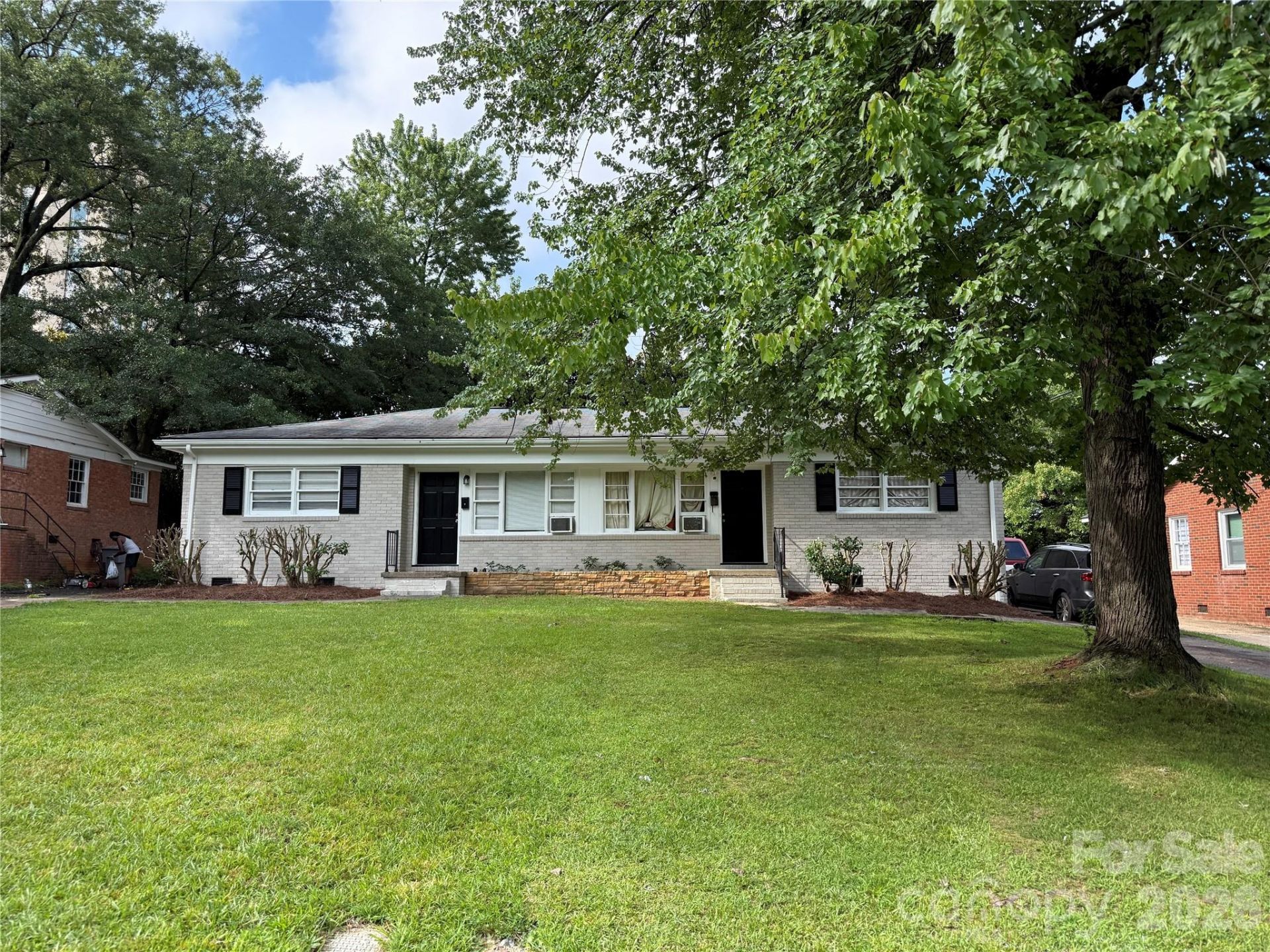 4008 Winfield Drive, Charlotte, NC 28205 Main Photo