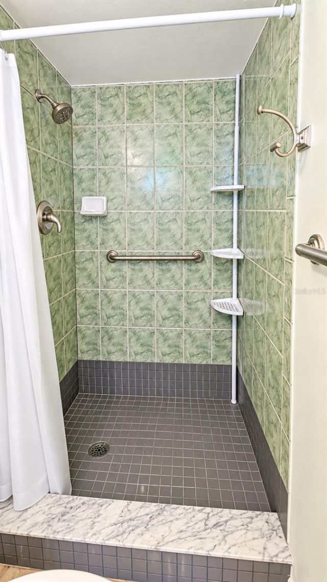 771 John Ringling Boulevard, Unit 32FAIR, Sarasota, FL 34236 Photo