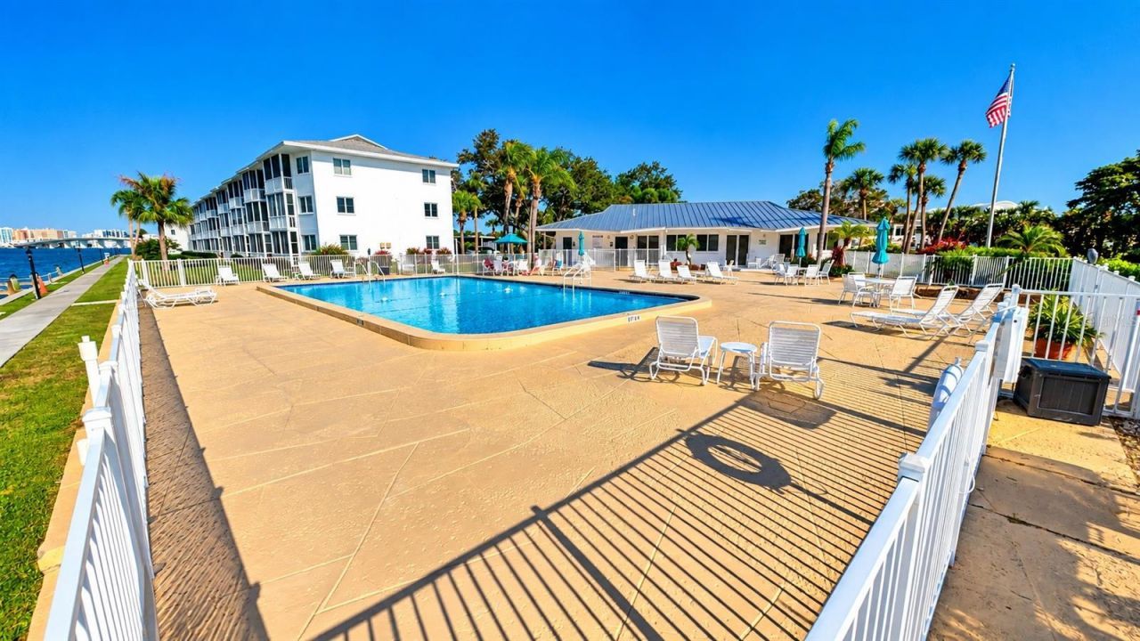 771 John Ringling Boulevard, Unit 32FAIR, Sarasota, FL 34236 Photo