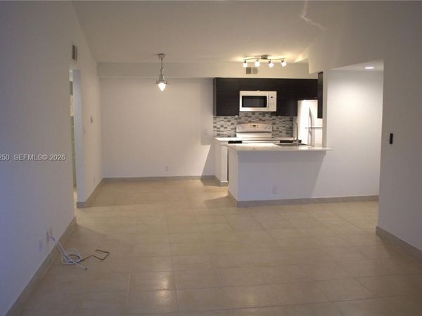 2826 S University Dr , Unit 3203, Davie, FL 33328