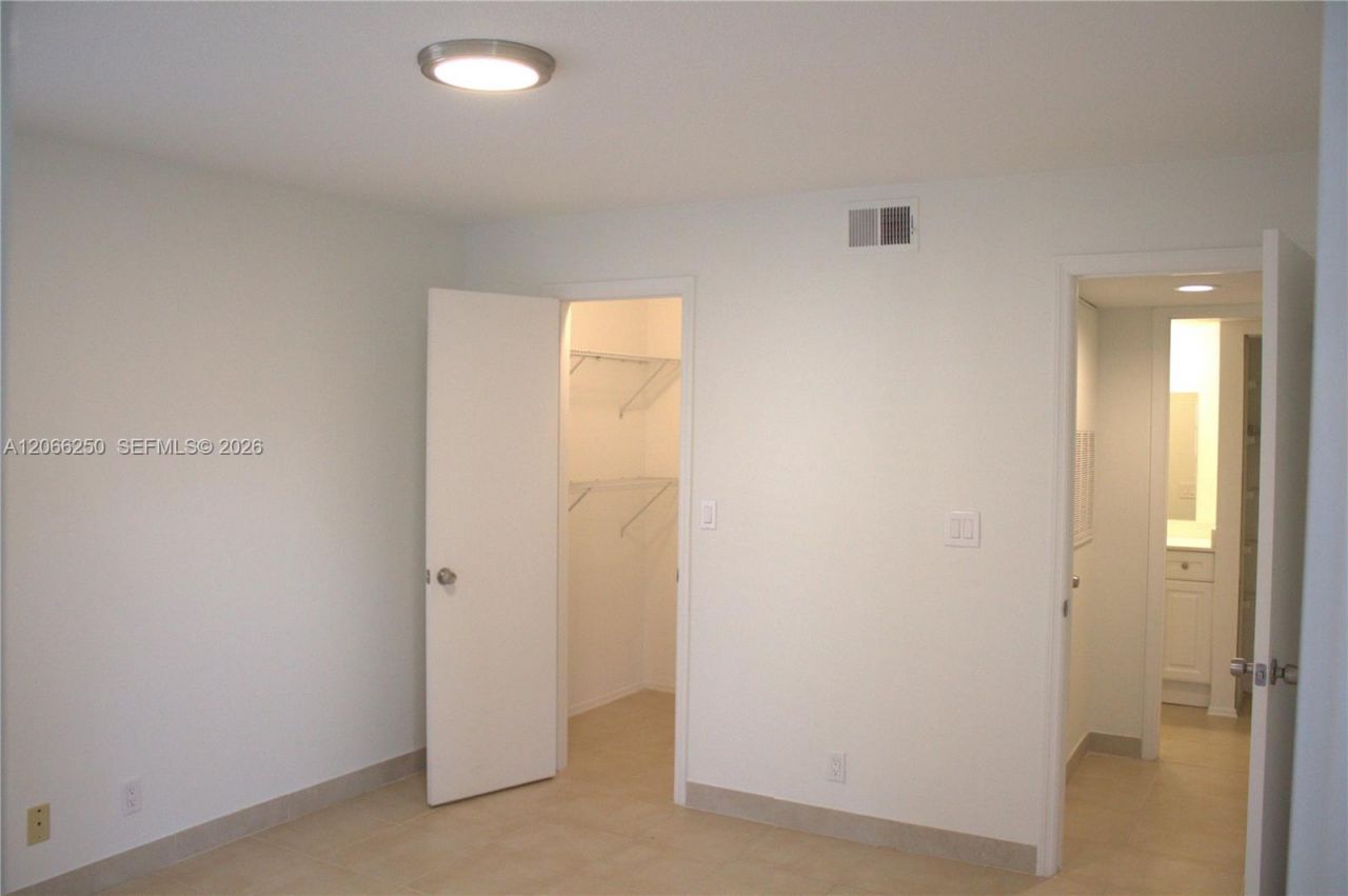 2826 S University Dr, Unit 3203, Davie, FL 33328 Photo