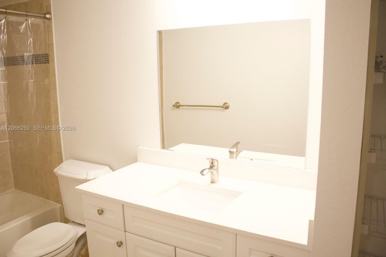 2826 S University Dr, Unit 3203, Davie, FL 33328 Photo