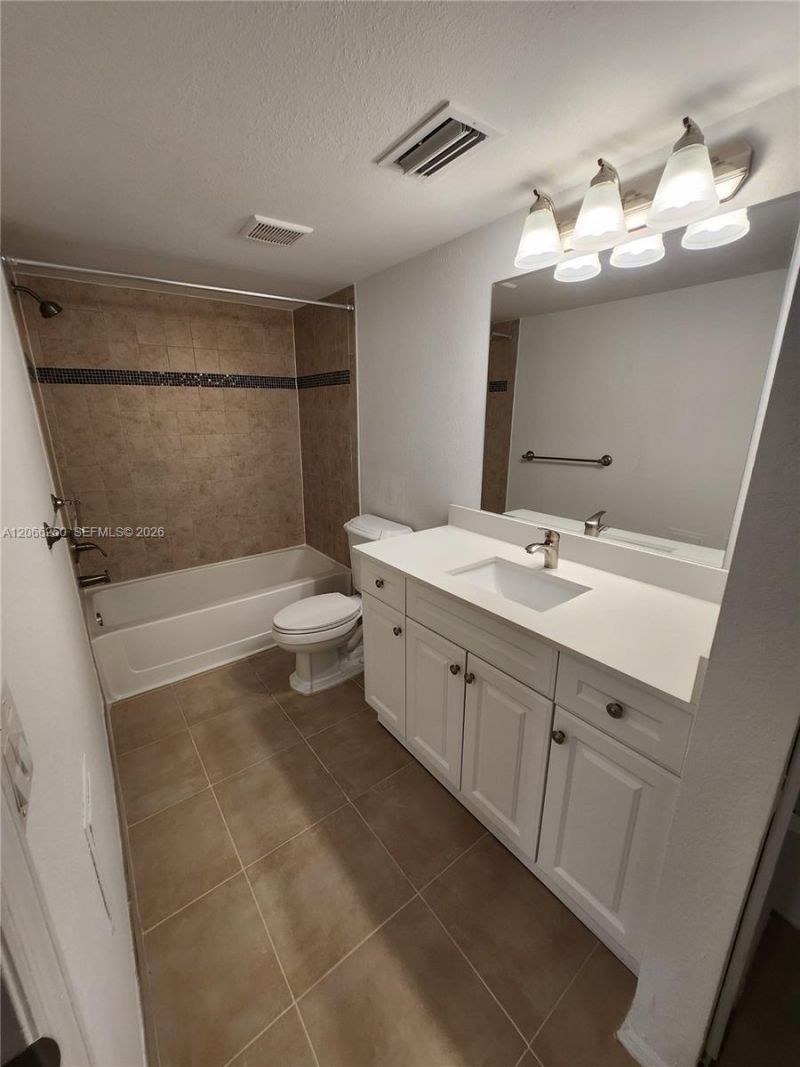 2826 S University Dr, Unit 3203, Davie, FL 33328 Photo