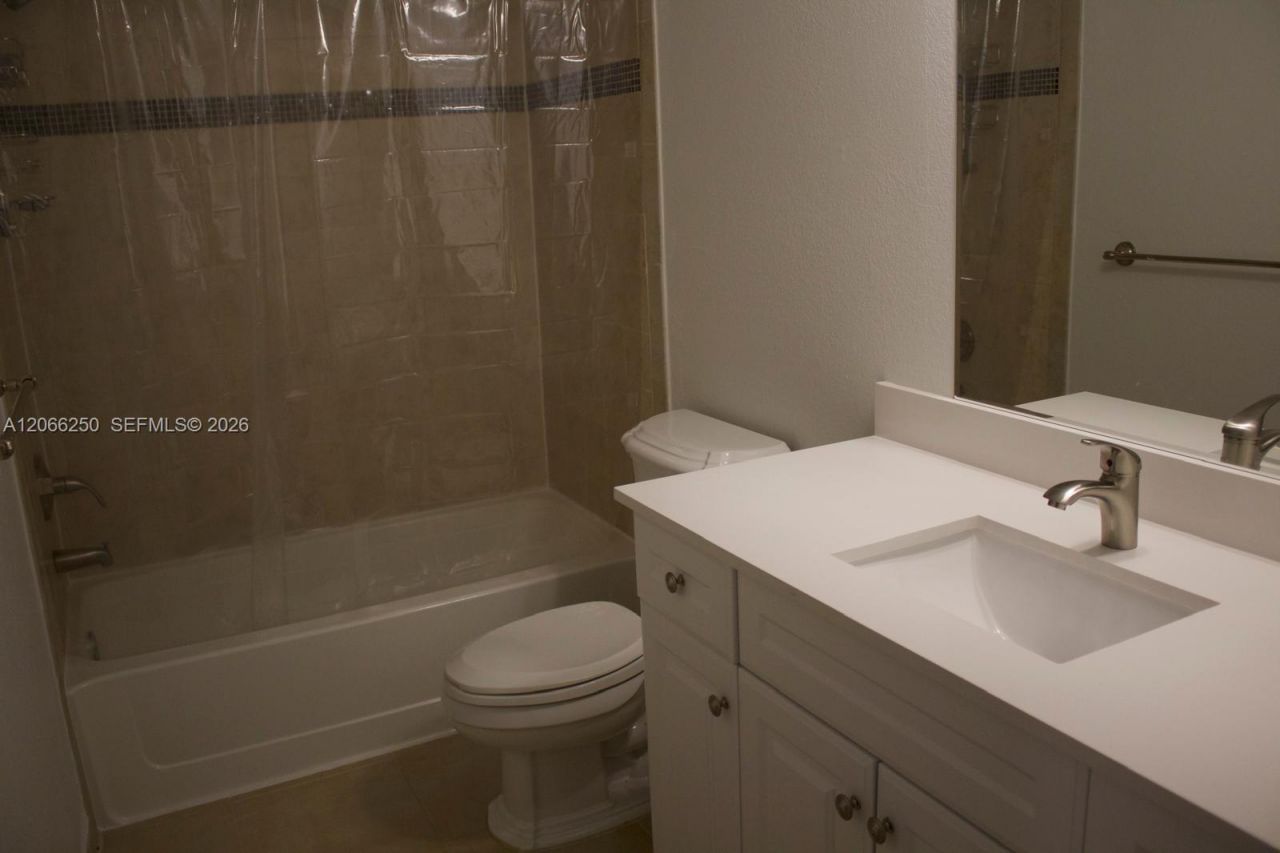 2826 S University Dr, Unit 3203, Davie, FL 33328 Photo