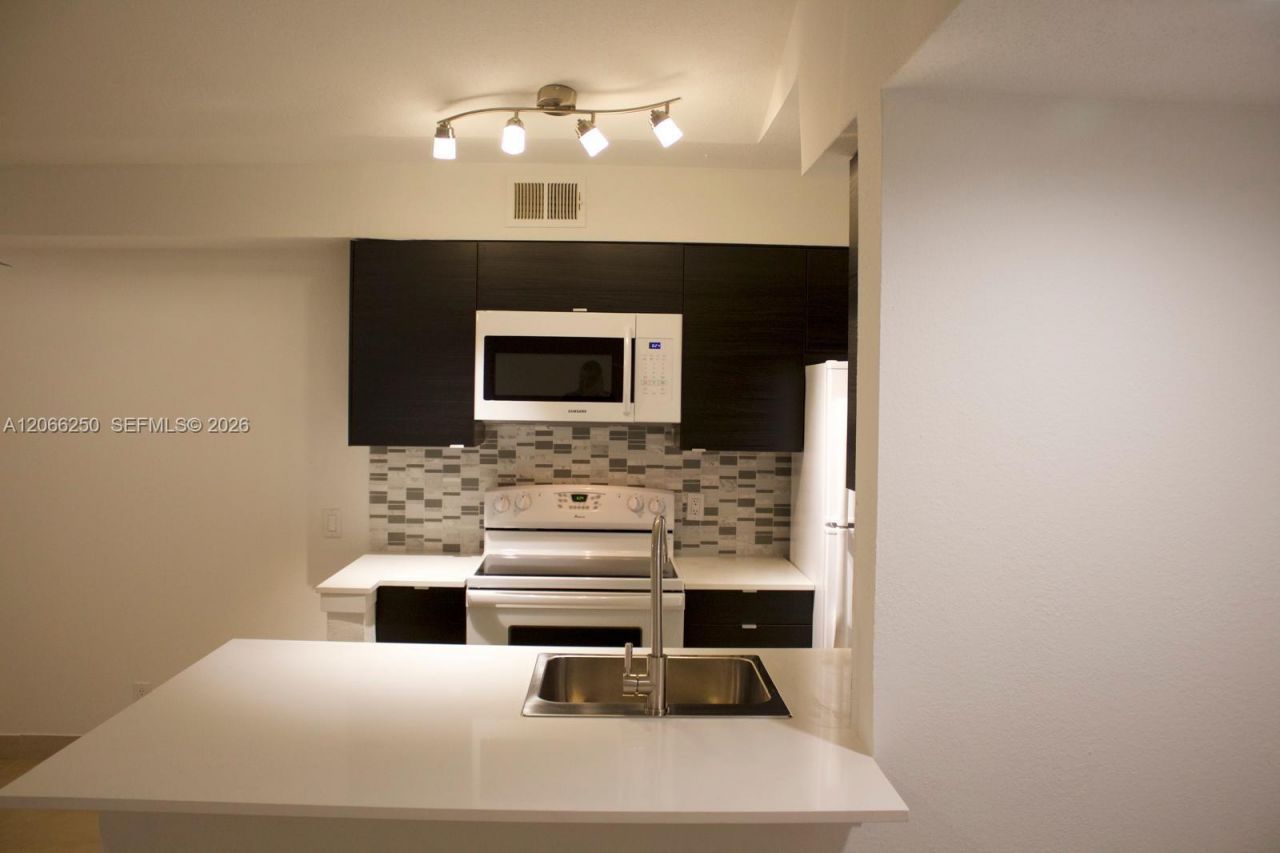 2826 S University Dr, Unit 3203, Davie, FL 33328 Photo