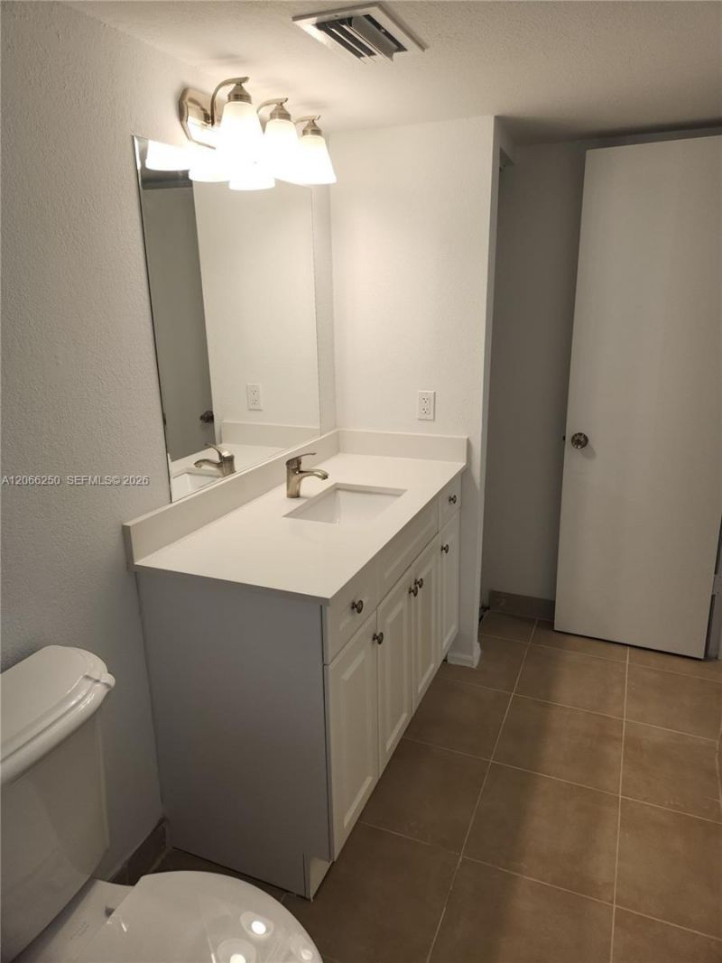 2826 S University Dr, Unit 3203, Davie, FL 33328 Photo