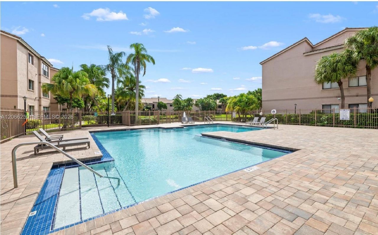 2826 S University Dr, Unit 3203, Davie, FL 33328 Photo