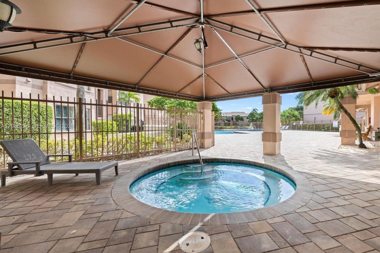 2826 S University Dr, Unit 3203, Davie, FL 33328 Photo