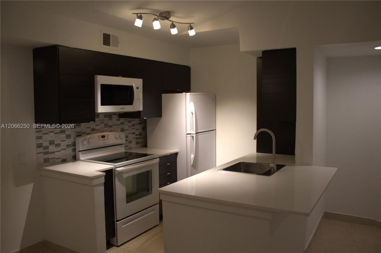 2826 S University Dr, Unit 3203, Davie, FL 33328 Photo