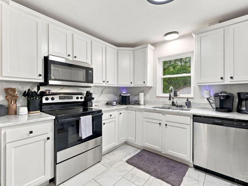 1467 Larann Lane, North College Hill, OH 45231 Photo 12