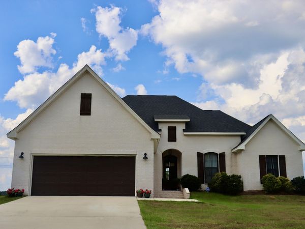 402 Military Rd, Sumrall, MS 39482