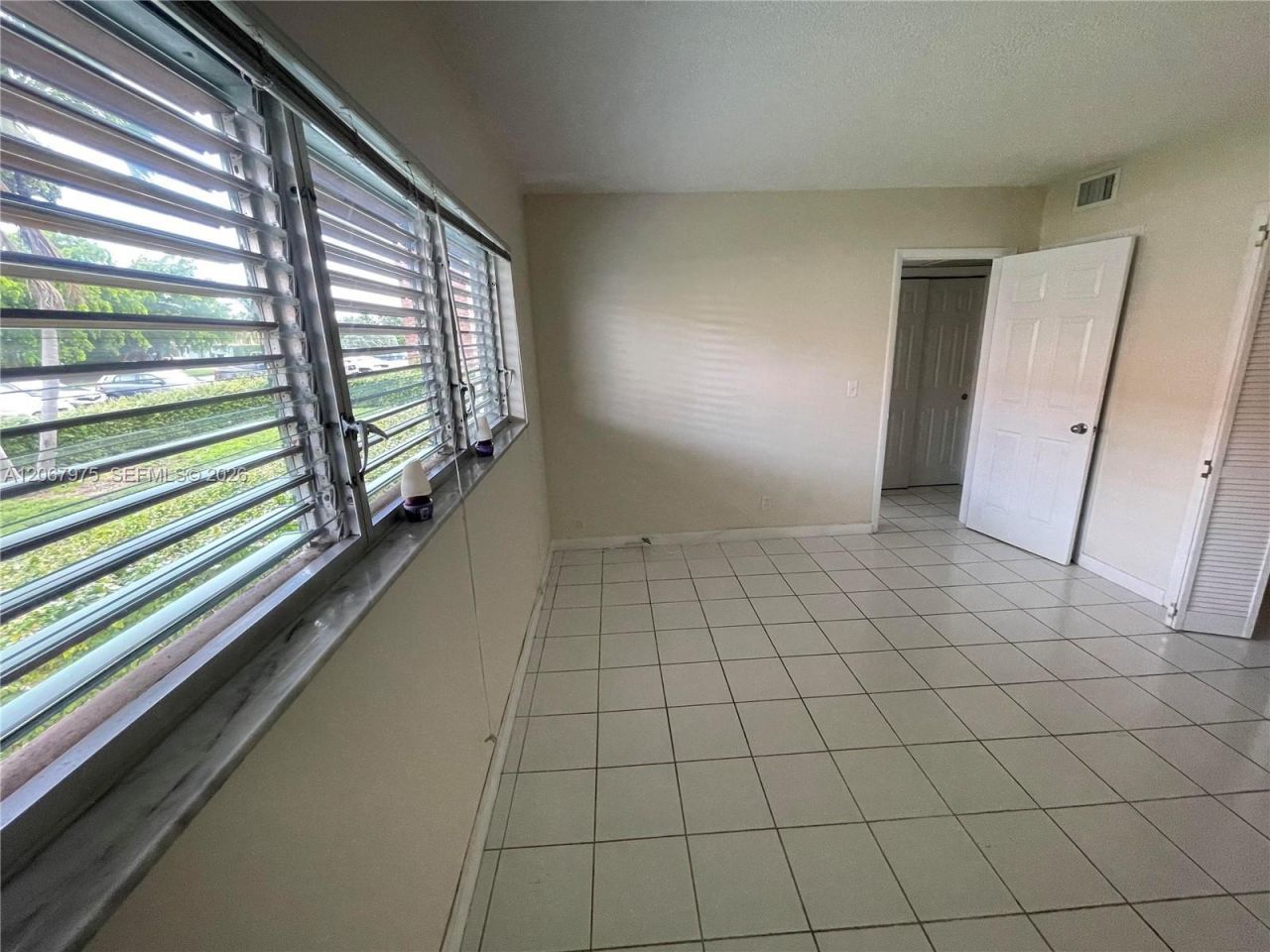 1450 Atlantic Shores Blvd , Unit 109, Hallandale Beach, FL 33009 Photo