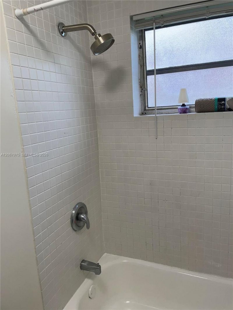 1450 Atlantic Shores Blvd , Unit 109, Hallandale Beach, FL 33009 Photo