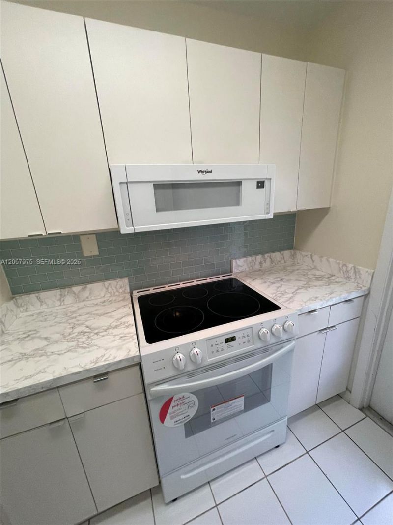 1450 Atlantic Shores Blvd , Unit 109, Hallandale Beach, FL 33009 Photo