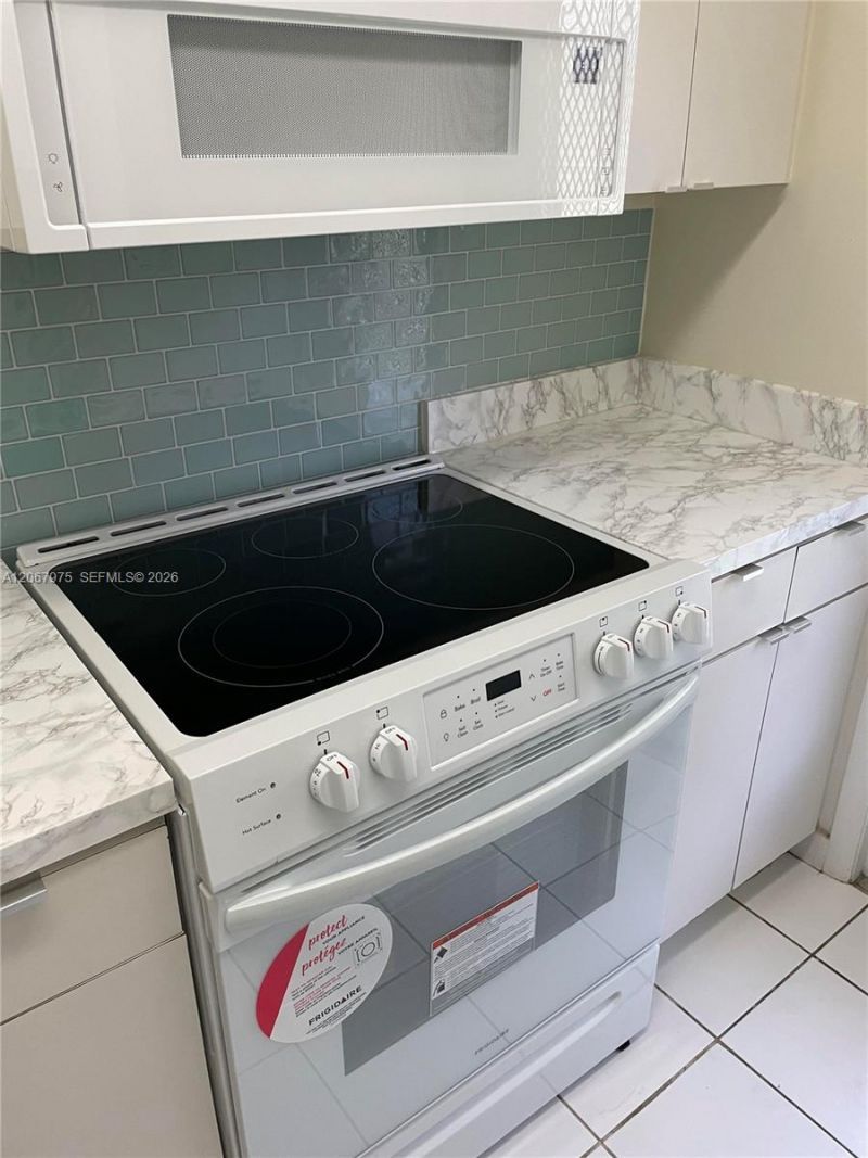 1450 Atlantic Shores Blvd , Unit 109, Hallandale Beach, FL 33009 Photo