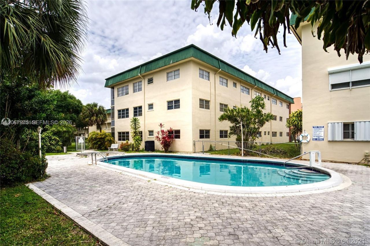 1450 Atlantic Shores Blvd , Unit 109, Hallandale Beach, FL 33009 Photo